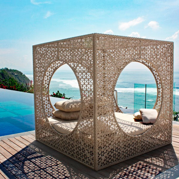 Outdoor Furniture - Canopy Bed - Daisy