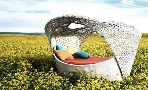 Outdoor Furniture Wicker Canopy Bed - Brooklyn
