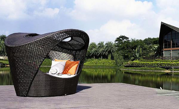 Outdoor Furniture Wicker Canopy Bed - Brooklyn