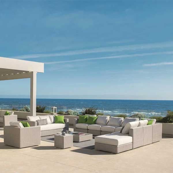 Outdoor Furniture - Wicker Sofa - Cube