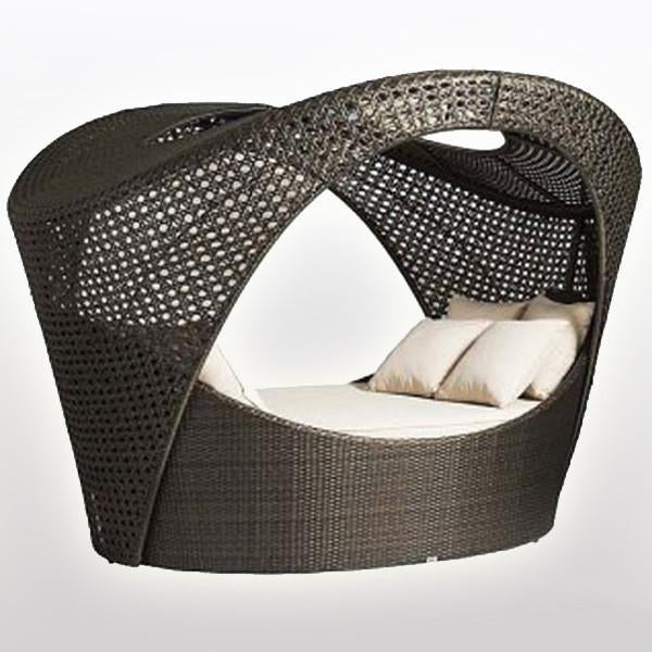 Outdoor Wicker Canopy Bed - Brooklyn