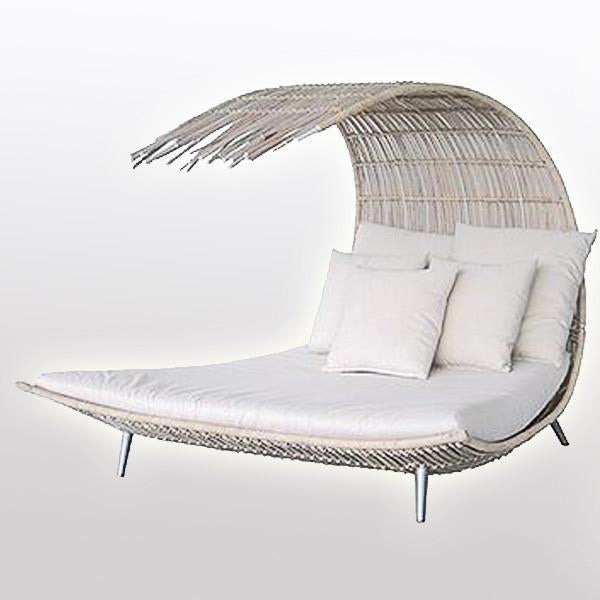 Outdoor Wicker Canopy Bed - Waves