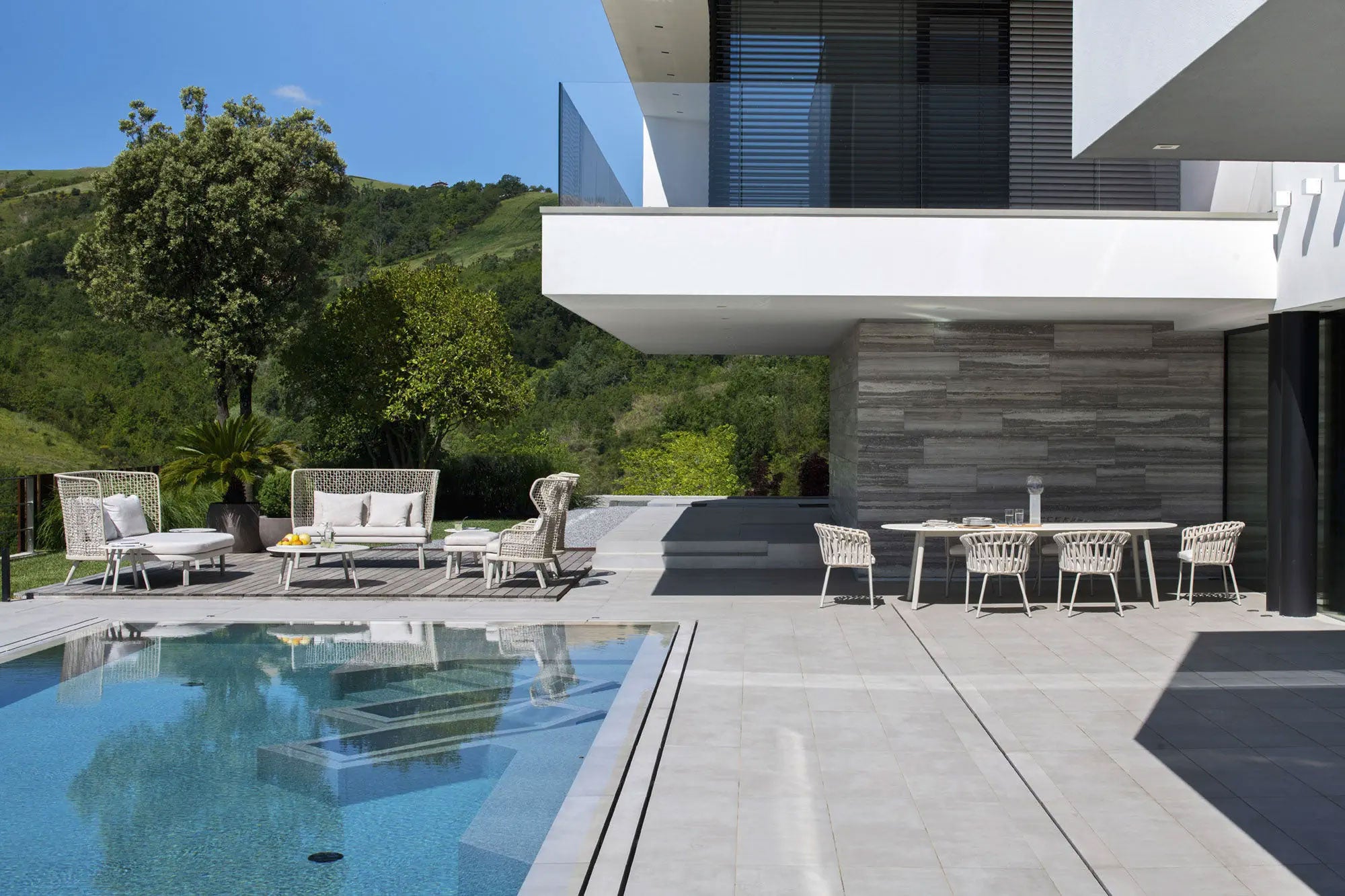 Outdoor Braided & Rope Daybed - Campana